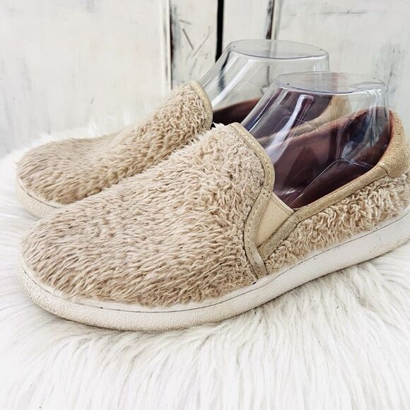 UGG Ricci Tan Neutral Furry Textured Slip on Loafers Womens Size 7.5 - Picture 1 of 8